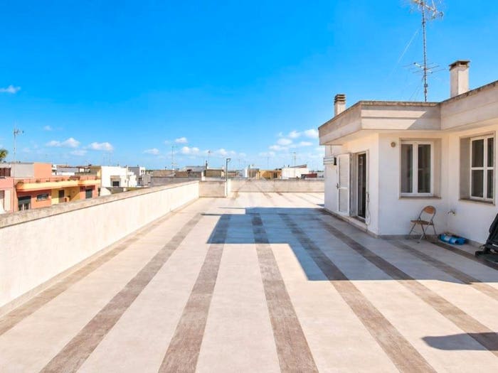 Appartamento con 6 locali in vendita in Via Monte Rosa, Monteroni di Lecce