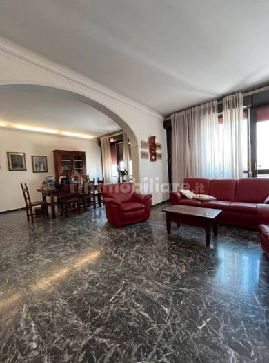 Appartamento con 6 locali in vendita in Via gemignani, Novoli, Firenze