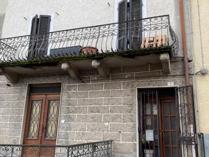 Casa con 5 locali in vendita in Piazza Mazzoleni, Selino Basso, Sant'Omobono Terme