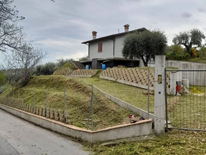 Casa trilocale in vendita in Calcinelli, Colli al Metauro