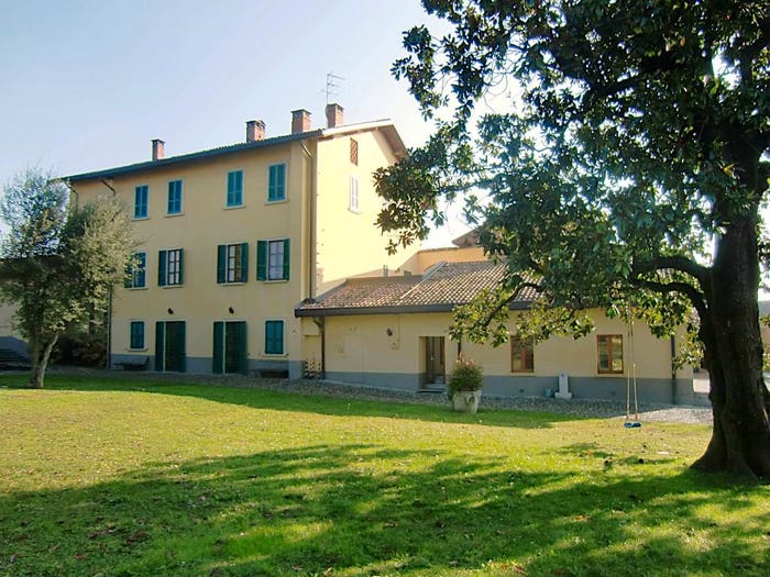 Casa con 6 locali in vendita in Via Ostizza, Montevecchia