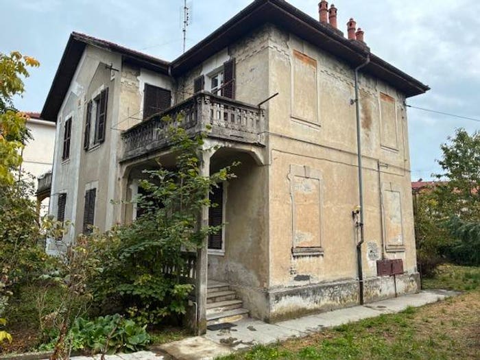 Casa con 6 locali in vendita in Via Brigata Cagliari, Ospedale Cottolengo, Pinerolo