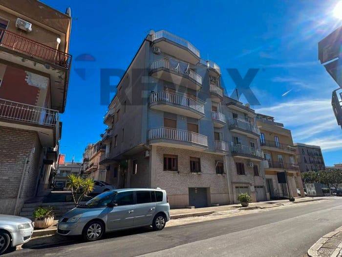 Appartamento trilocale in vendita in Via Piccinni, Centro, Massafra