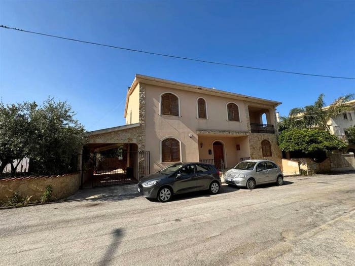 Casa con 6 locali in vendita in Via Enna No Number, Centro, Custonaci