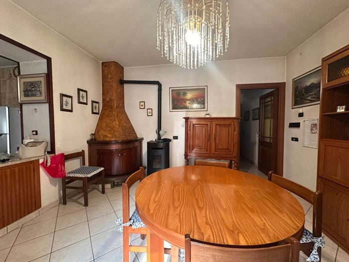 Casa trilocale in vendita in Via Duca degli Abruzzi, Centro, Luco dei Marsi