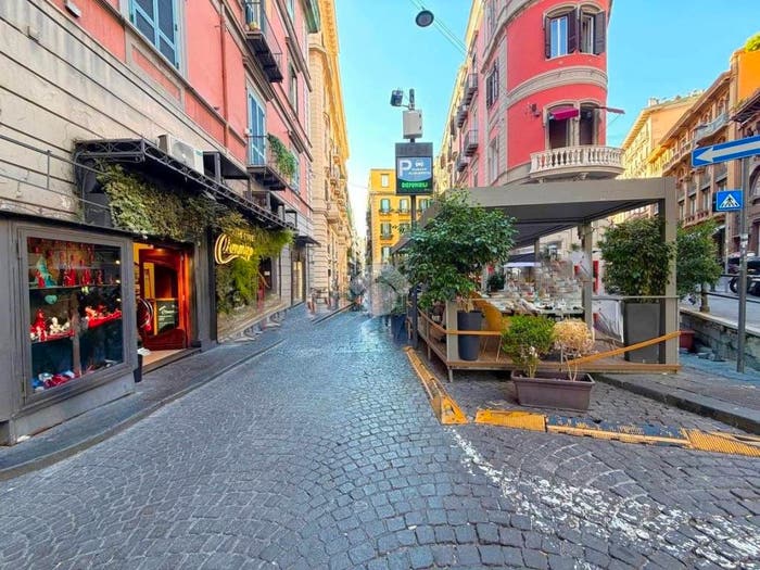 Appartamento bilocale in vendita in Via Gaetano Filangieri, Chiaia, Napoli