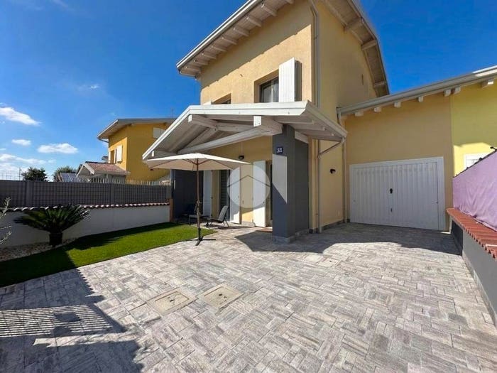 Appartamento trilocale in vendita in Via Don A Bertolini, Calvisano
