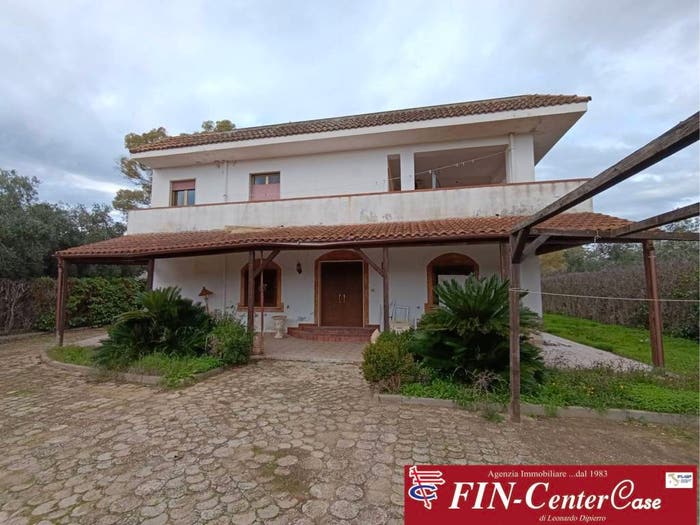 Casa con 6 locali in vendita in Contrada Mercuragno, Bernalda