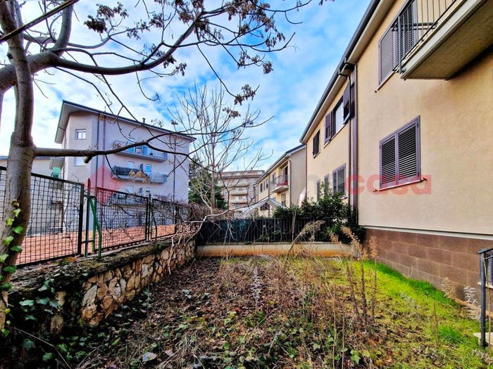 Appartamento quadrilocale in vendita in Via Stefano Santucci, Santa Barbara San Sisto, L'Aquila