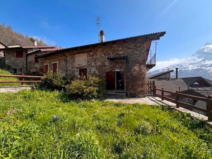 Casa con 5 locali in vendita in Borgata Chiotti snc, Castelmagno