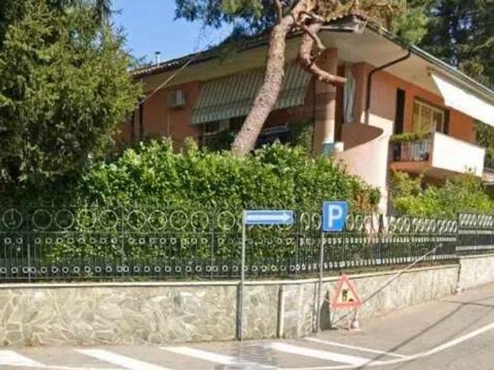 Casa con 6 locali in vendita in Via B Pisani SNC, Besate