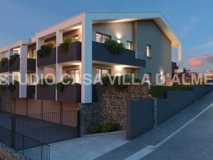 Appartamento quadrilocale in vendita in Via Brughiera, Almè