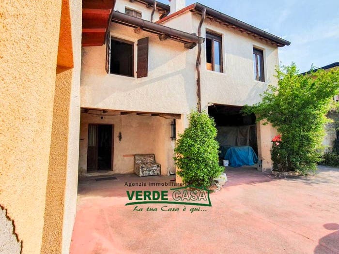 Casa con 6 locali in vendita in via chiesa, Crespignaga, Maser