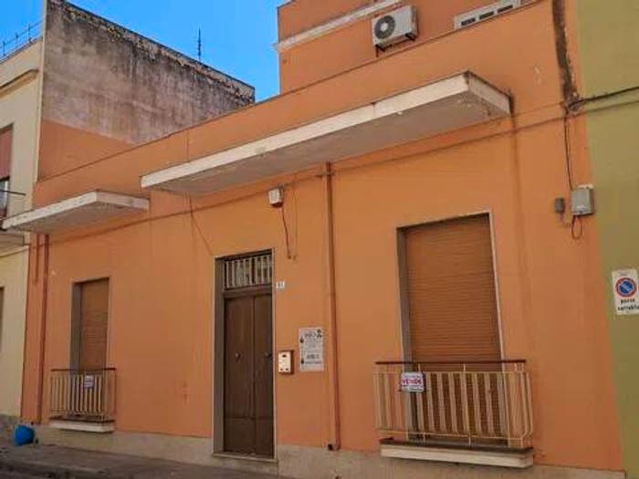 Casa con 6 locali in vendita in Via Ruggero Settimo, Centro, Avola
