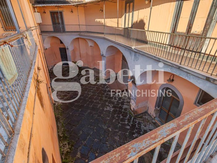 Casa con 6 locali in vendita in Via Cumana, Frattamaggiore