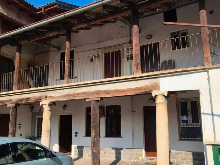 Casa bilocale in vendita in Via Sant'Elia, Centro, Viggiù