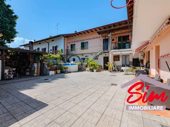 Appartamento trilocale in vendita in Via Braia snc, Biandrate