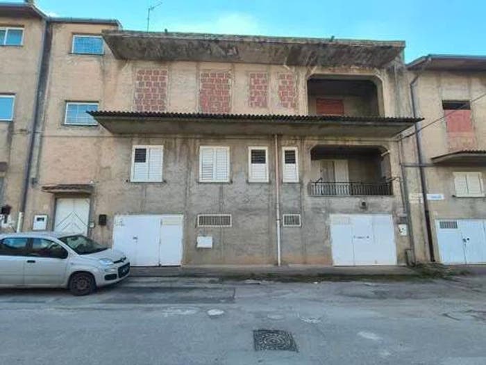Casa con 6 locali in vendita in Via Rosario Livatino, Cattolica Eraclea