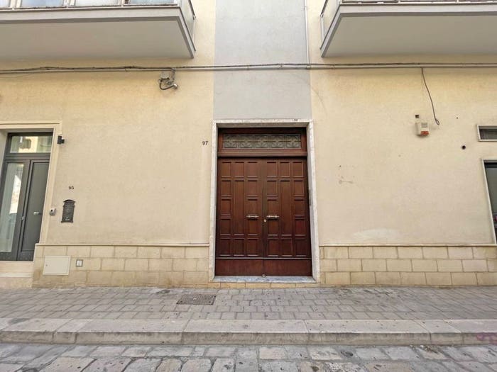 Appartamento quadrilocale in vendita in Via Settembre, Centro Storico, Brindisi