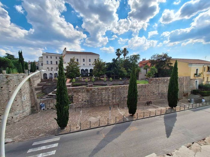 Appartamento con 6 locali in vendita in Viale dei Rettori, Centro Storico, Benevento