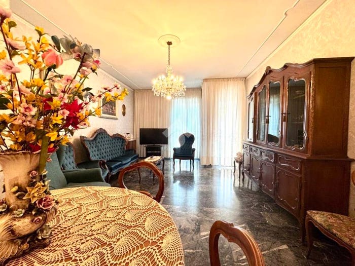 Appartamento con 5 locali in vendita in Viale Santissima Trinità, Santissima Trinità, Padova