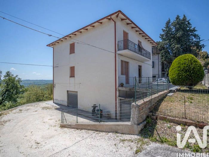 Appartamento con 6 locali in vendita in Via Vittorio Veneto, Centro, Filottrano