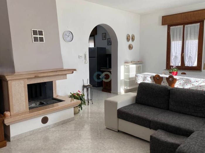 Appartamento con 5 locali in vendita in Via Novembre, Piazza, Bedizzole
