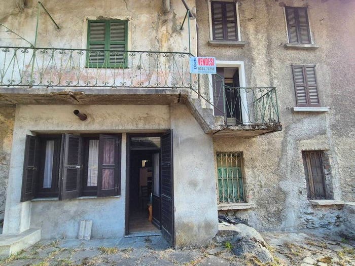 Casa con 6 locali in vendita in Via Madonna, Aprica
