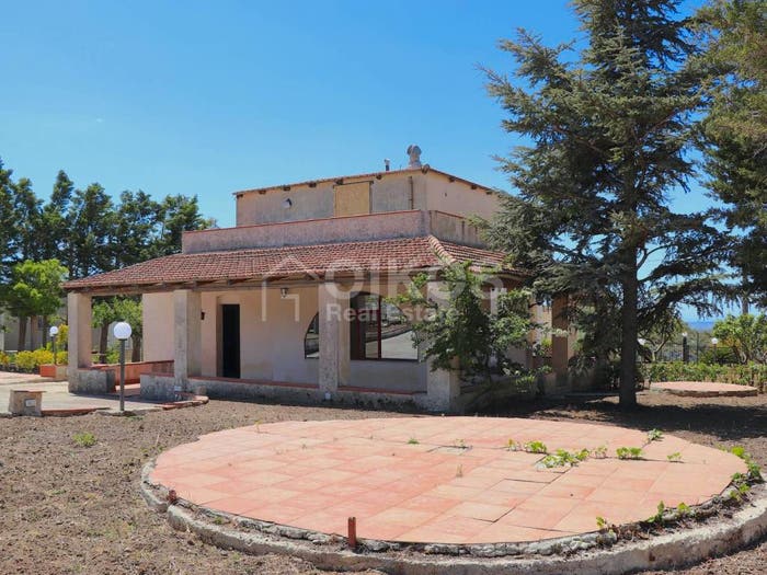 Casa con 5 locali in vendita in Cda Castagna, Noto