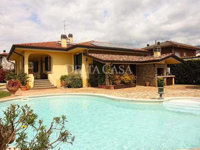 Casa con 6 locali in vendita in Via del Trebbiano Capezzano, Lido di Camaiore, Camaiore