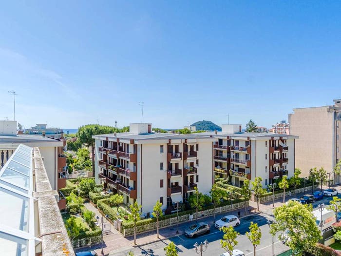 Casa bilocale in vendita in Via Costituzione, Centro, Albenga