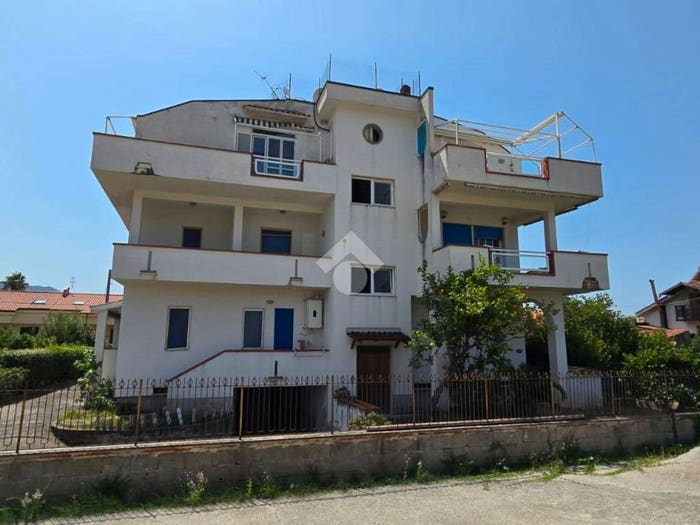 Appartamento trilocale in vendita in Viale del Sole, Marina, Ascea