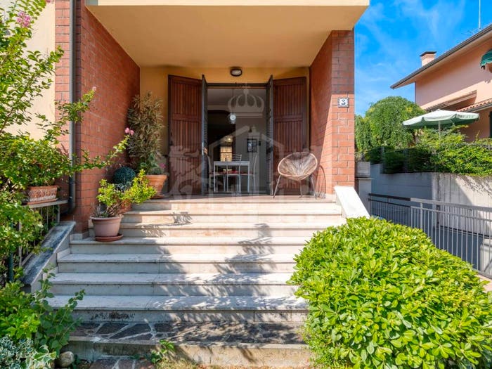Casa quadrilocale in vendita in Via Anselmo Marabini, Centro, Dozza