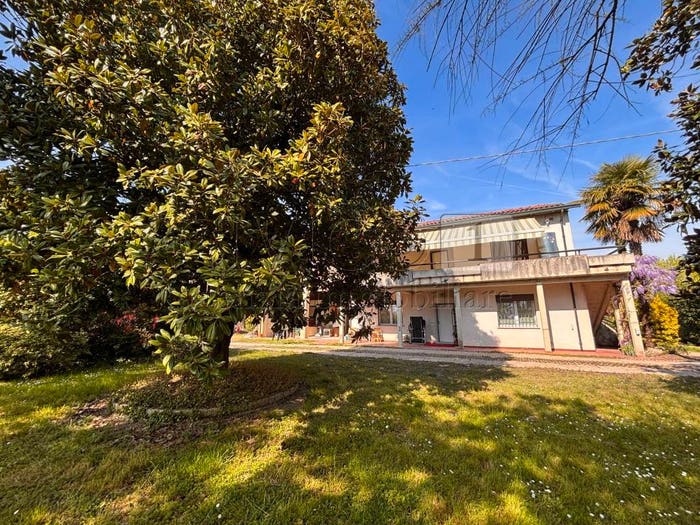 Casa con 6 locali in vendita in Via Vittorio Veneto, Centro, Grisignano di Zocco