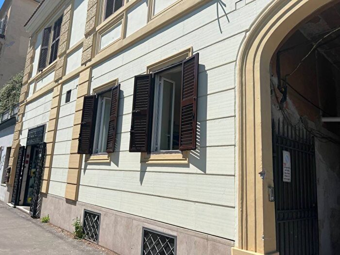 Appartamento trilocale in vendita in Via Ostiense, Ostiense, Roma