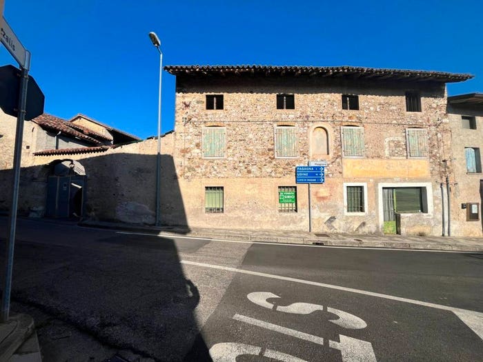 Casa con 6 locali in vendita in Via Maggiore, Madrisio, Fagagna