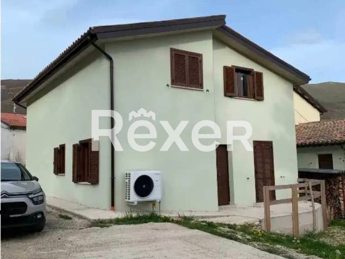 Casa con 5 locali in vendita in Località Collelepre, Serravalle di Chienti