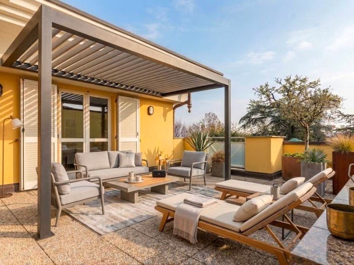 Casa con 6 locali in vendita in Via San Carlo, Castellanza
