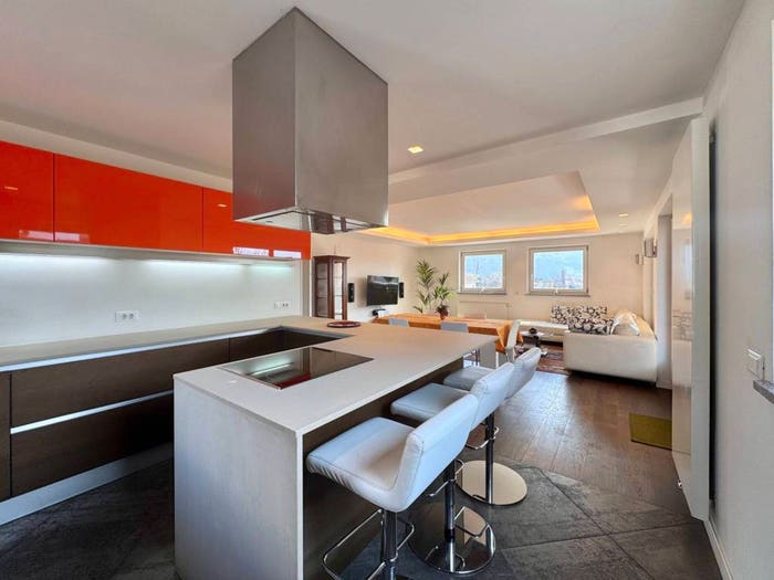 Casa quadrilocale in vendita in Via O von Wolkenstein, Centro, Merano