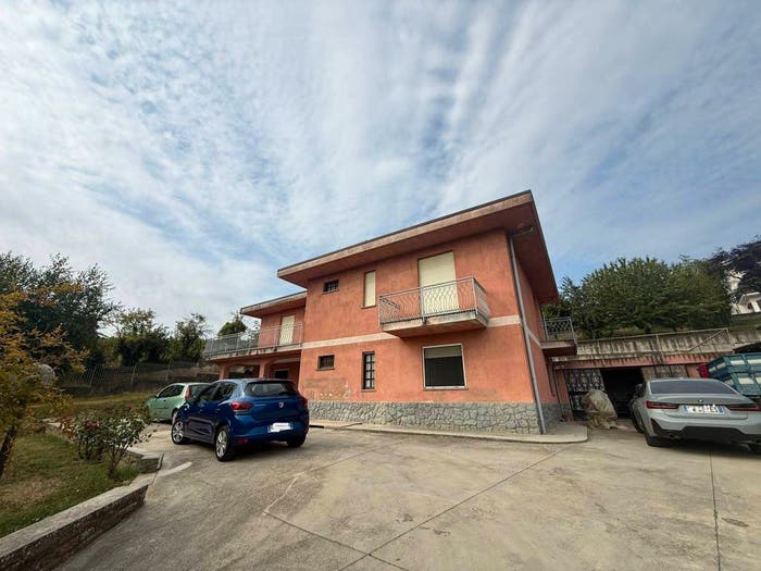 Casa con 6 locali in vendita in Via Don Giovanni Testore, Centro, Costigliole d'Asti