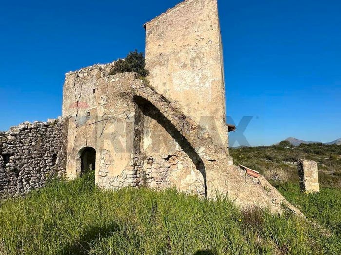 Casa con 5 locali in vendita in Gaeta