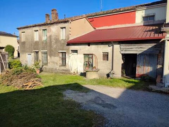 Casa quadrilocale in vendita in Centro, Bagnacavallo