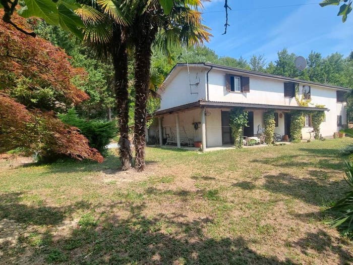 Casa con 6 locali in vendita in Castel Boglione