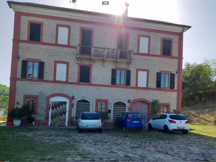 Casa con 6 locali in vendita in Via Montottonese Sud, Montottone