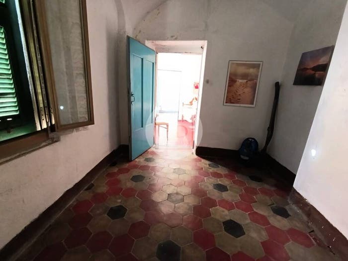 Appartamento con 5 locali in vendita in Centro, Toirano