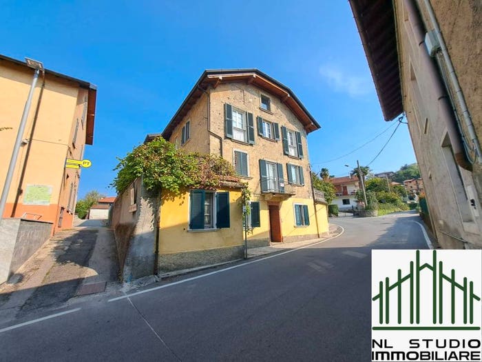 Appartamento trilocale in vendita in Via Castello, Centro, Ranco