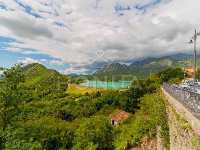 Appartamento con 5 locali in vendita in Via Valle Pistata, Castel San Vincenzo