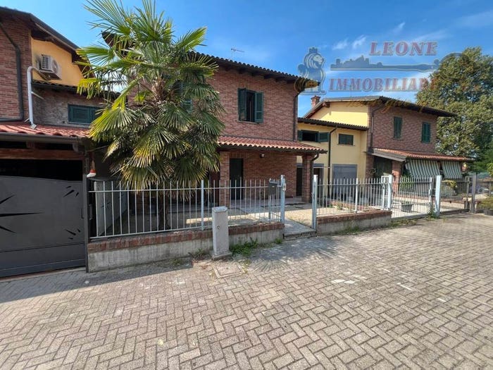 Casa con 5 locali in vendita in Via beccaria, Roncaro