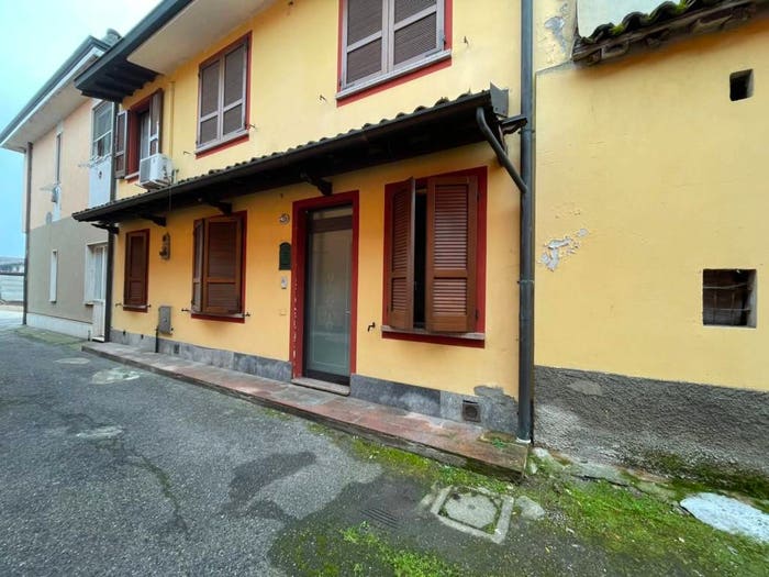 Appartamento trilocale in vendita in Via Roma, Centro, Crespiatica