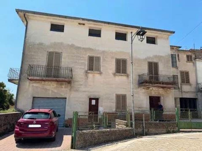 Appartamento con 6 locali in vendita in Piazza Orologio No Number, San Clemente, Galluccio